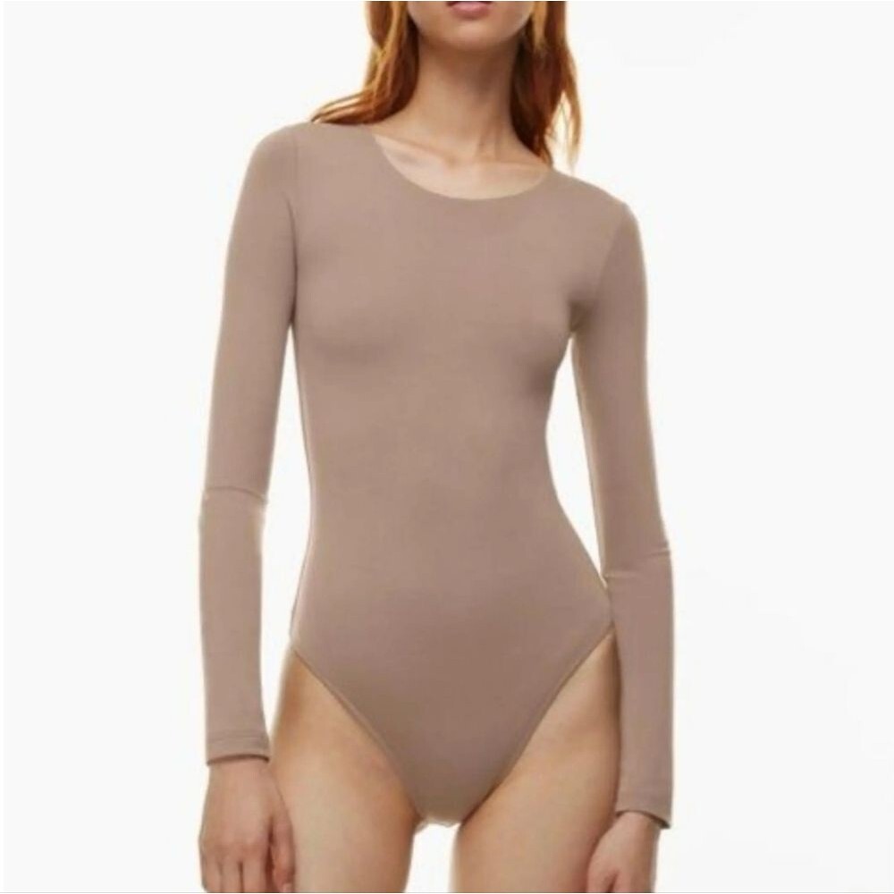 Babaton Aritizia Taupe Brown Long Sleeve Contour Bodysuit Crew Neck XS Classic